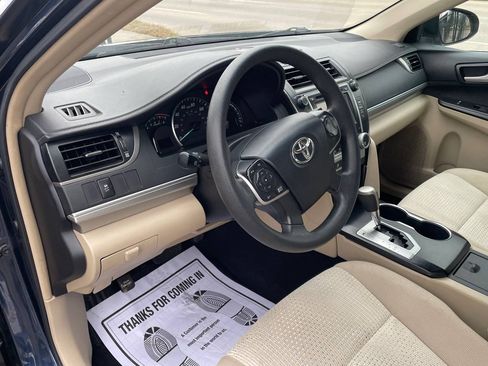 Used 2014 Toyota Camry LE image 11