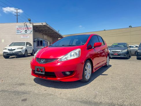 Used 2010 Honda Fit Sport image 2