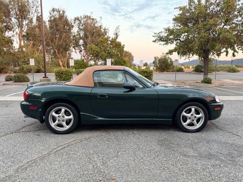 Used 1999 MAZDA MX-5 Miata M-Edition RWD image 1