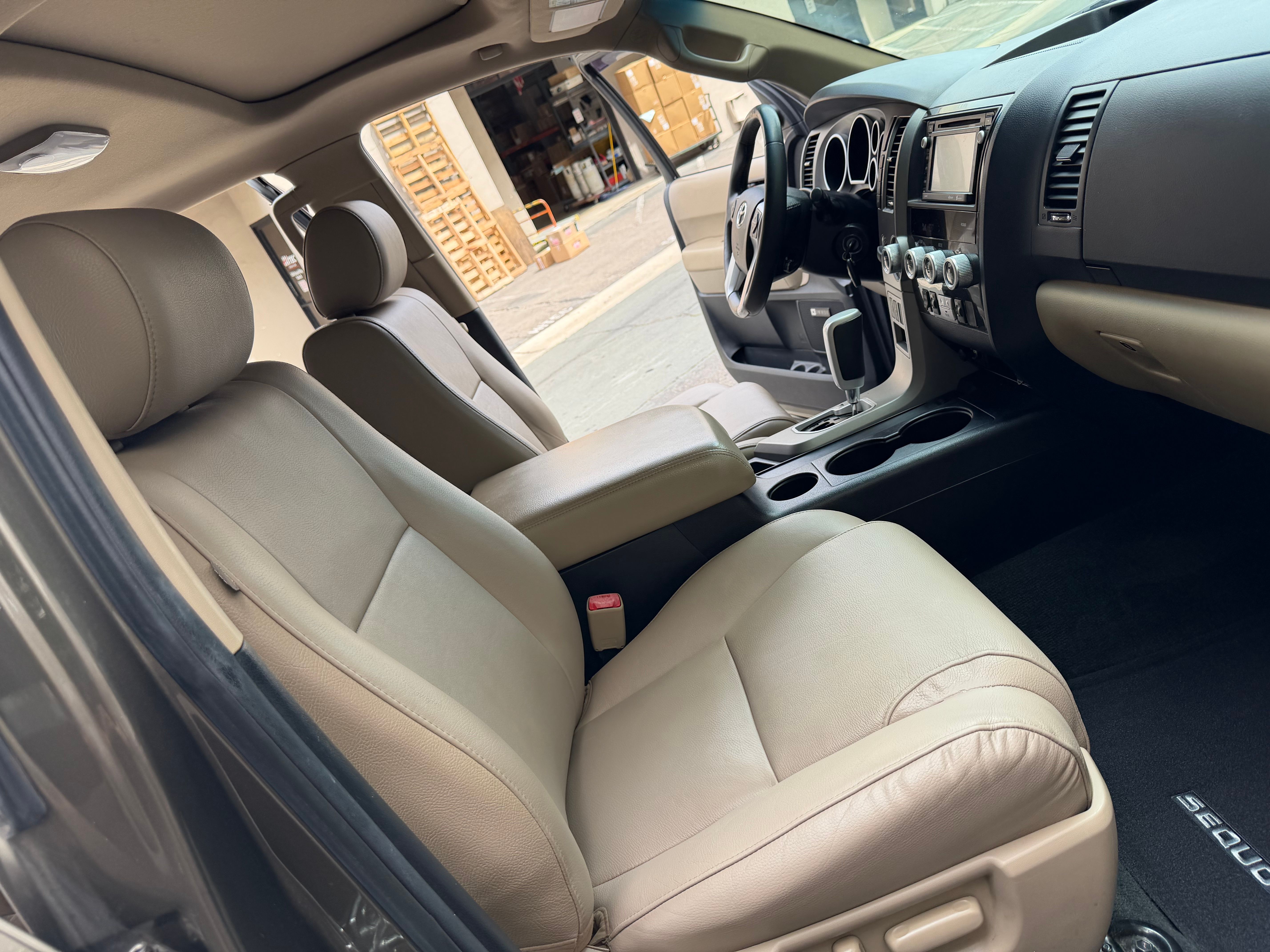Used 2017 Toyota Sequoia Limited AWD/4WD image 26