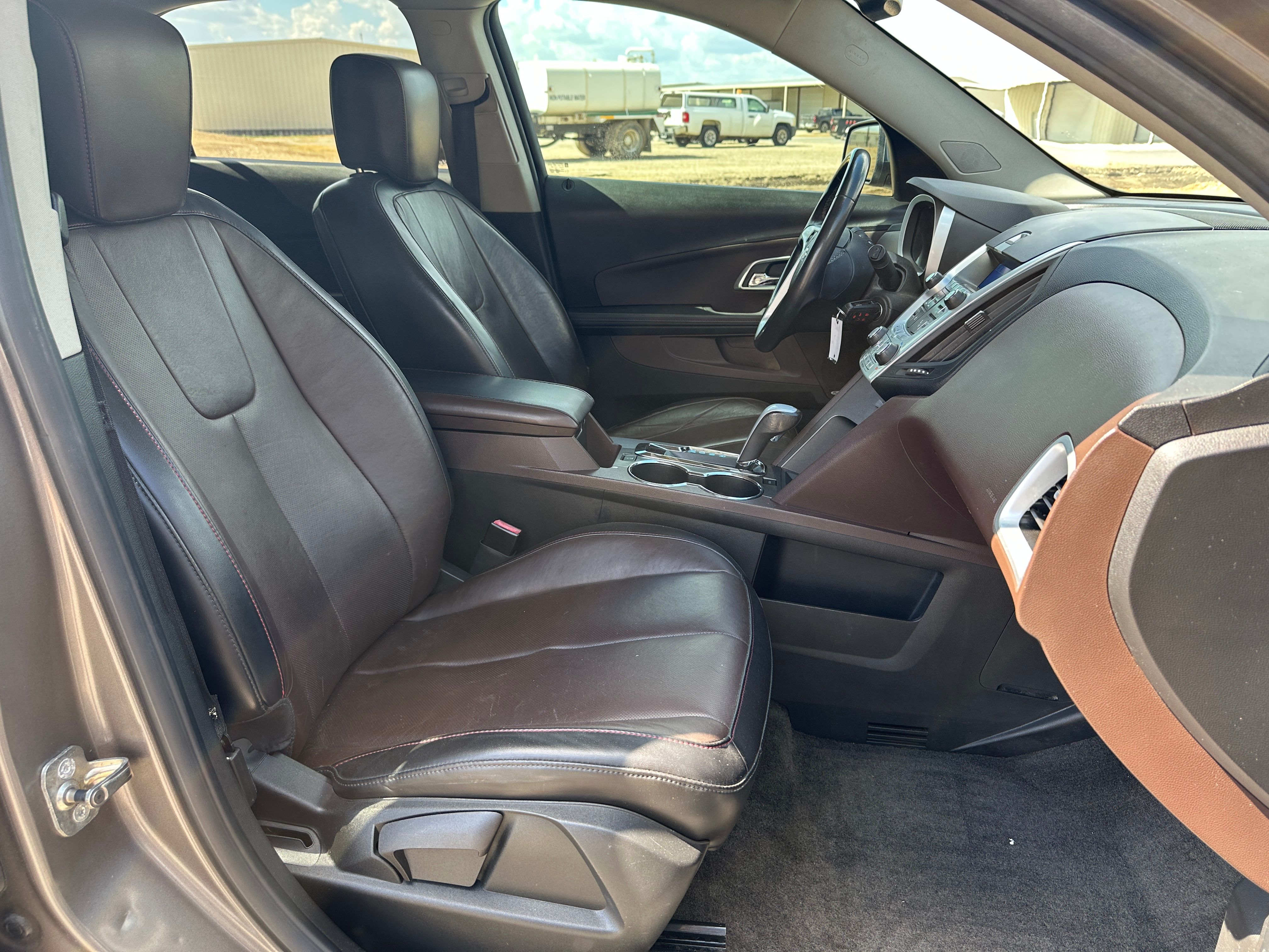Used 2011 Chevrolet Equinox 2WD LTZ image 11