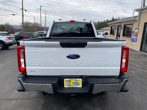 Used 2023 Ford F250 XL image 7