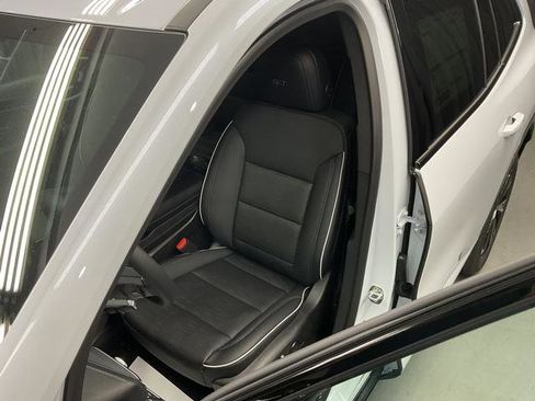 New 2026 Buick Enclave Sport Touring image 8