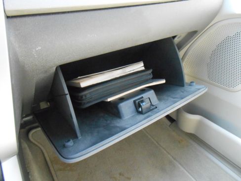 Used 2010 Ford Focus SE image 17