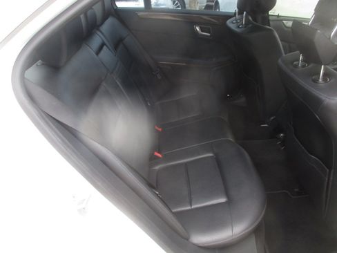 Used 2013 Mercedes-Benz E 350 4MATIC Sedan image 11