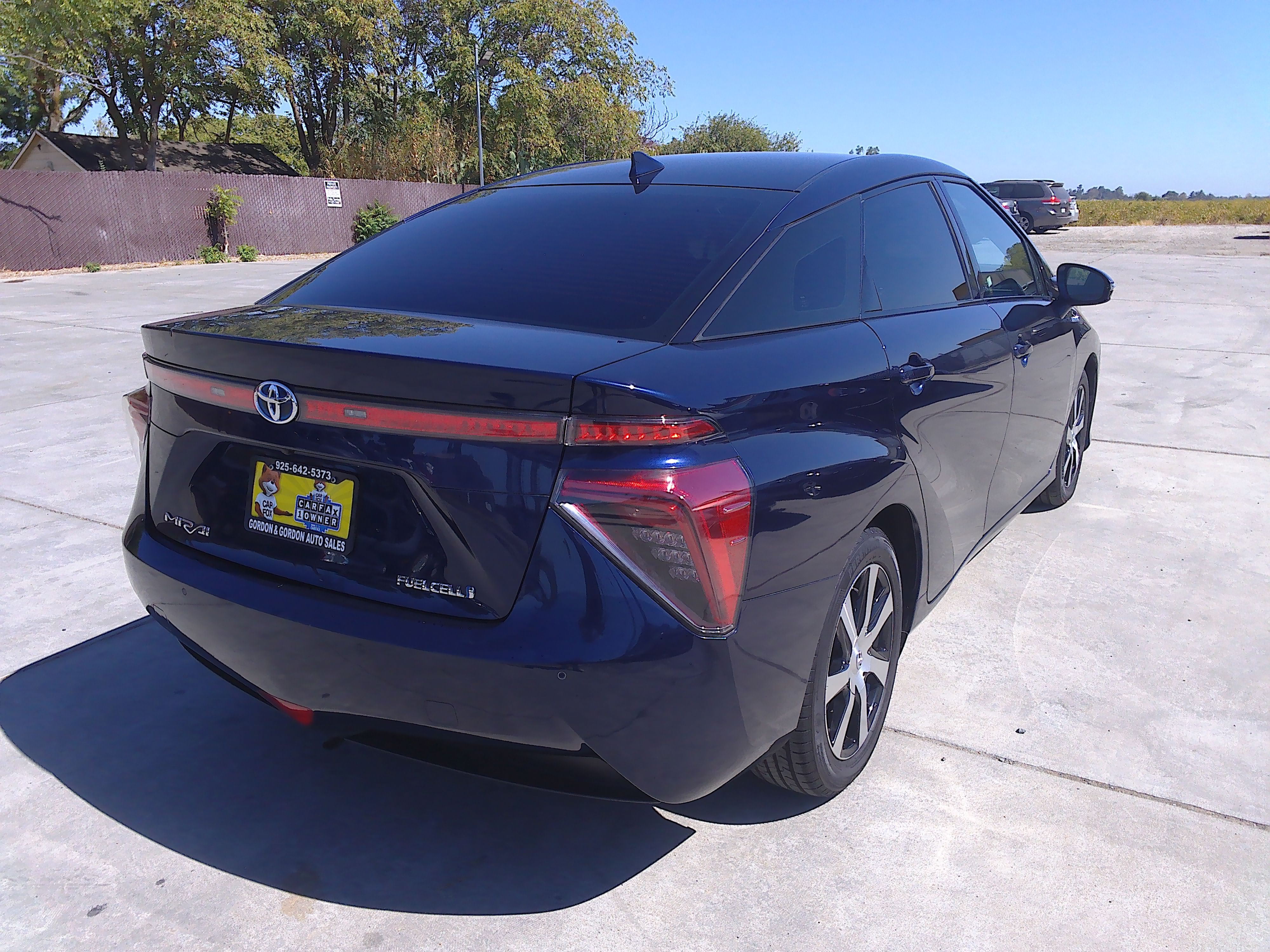 Used 2017 Toyota Mirai FWD image 4