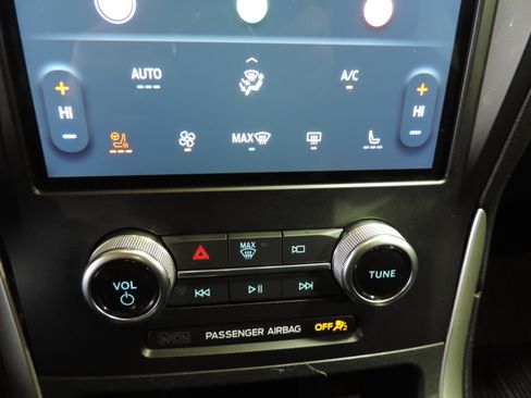 Used 2024 Ford Edge SEL image 43