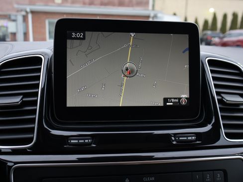 Used 2017 Mercedes-Benz GLS 450 image 19