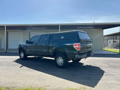 Used 2014 Ford F150 4x4 SuperCrew image 3