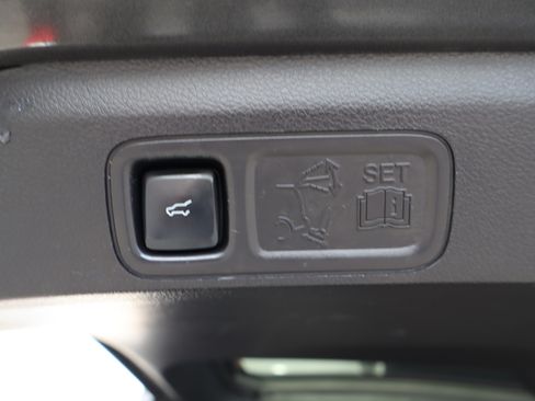 Used 2018 Ford Expedition Platinum image 49