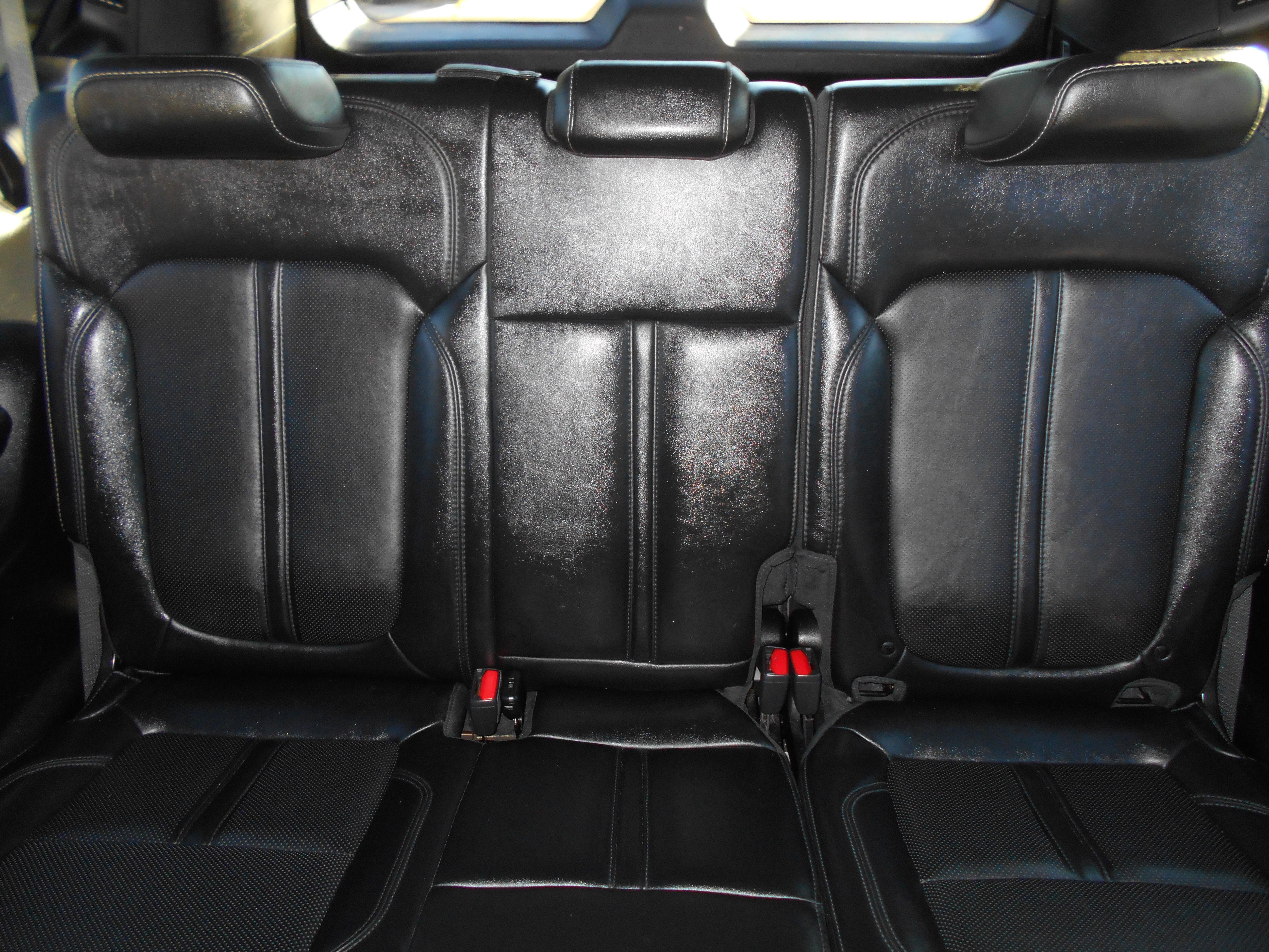Used 2023 Jeep Wagoneer L Series II AWD/4WD image 8