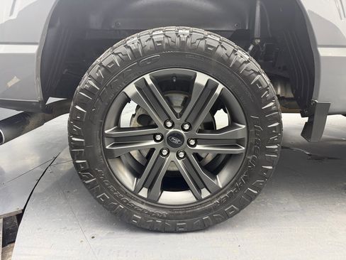 Used 2021 Ford F150 XLT image 17