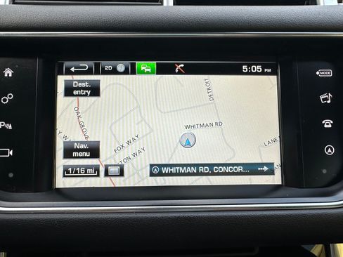 Used 2016 Land Rover Range Rover Sport HSE image 17