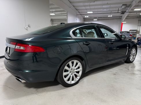 Used 2010 Jaguar XF Premium RWD image 4