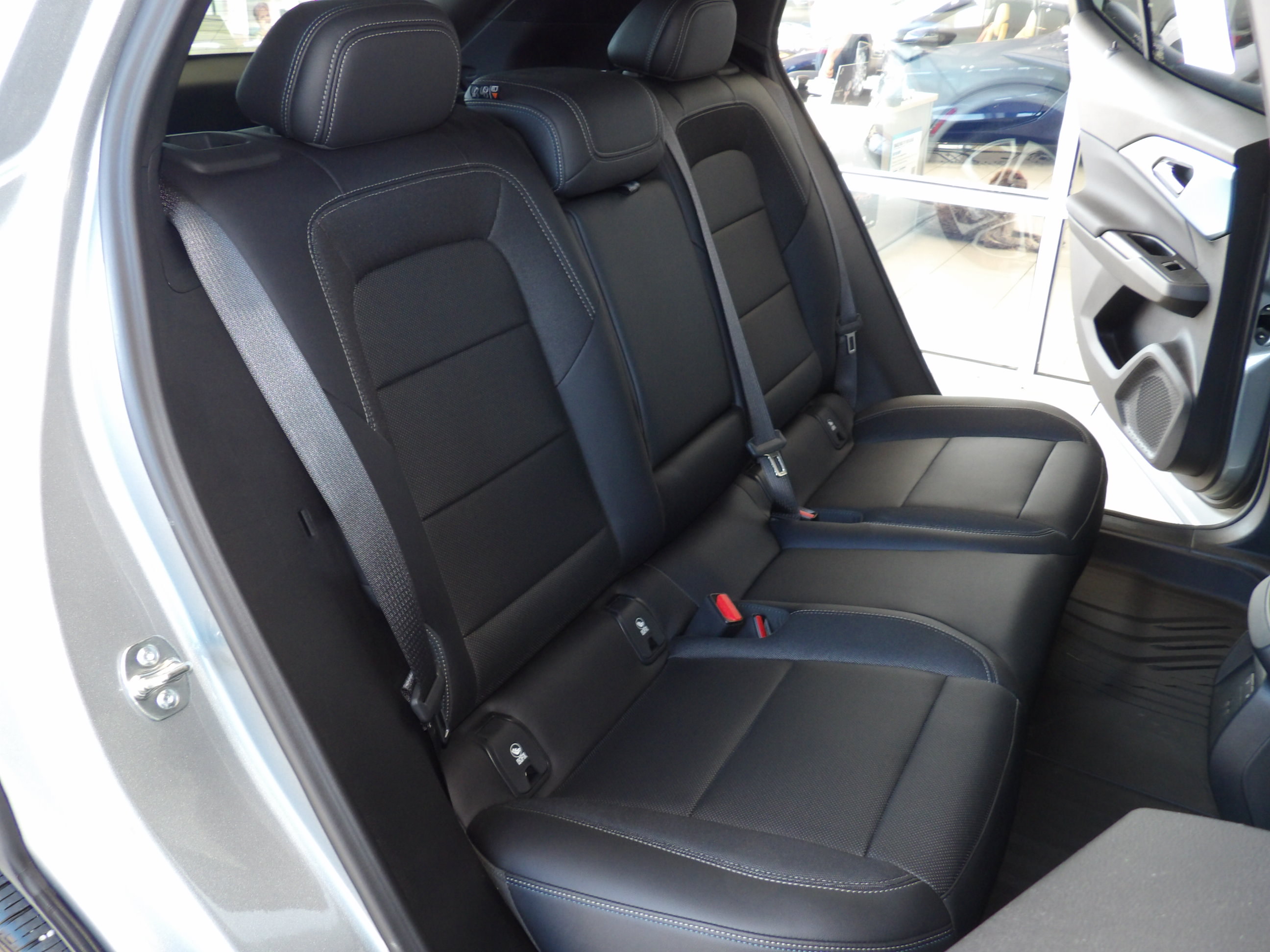 Used 2024 Chevrolet Equinox EV FWD LT w/ 3LT image 21