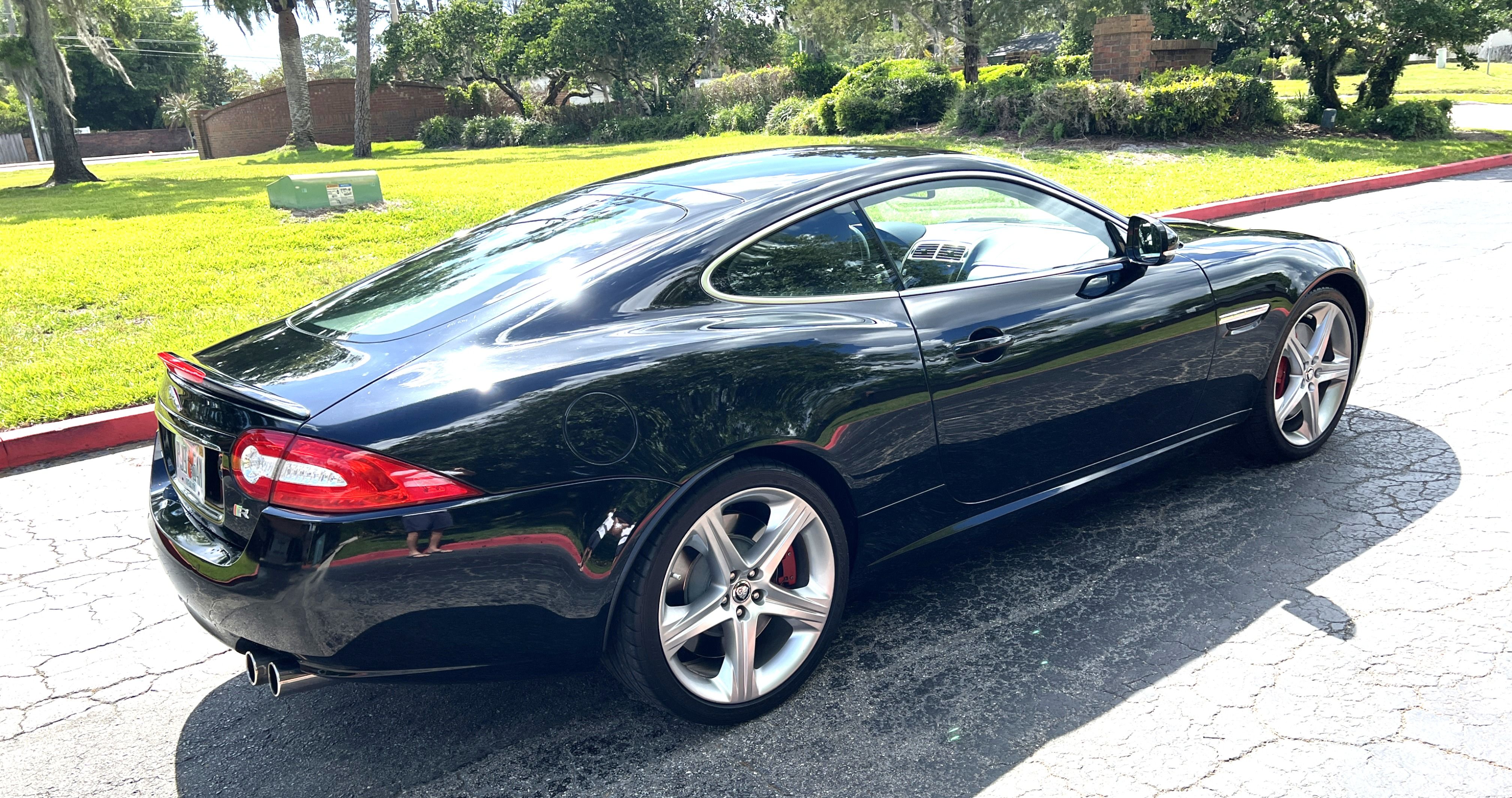 Used 2013 Jaguar XK R Coupe RWD image 22