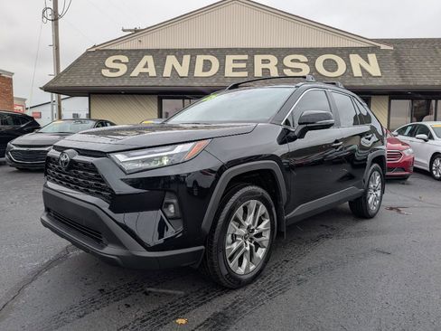 Used 2025 Toyota RAV4 XLE Premium image 1