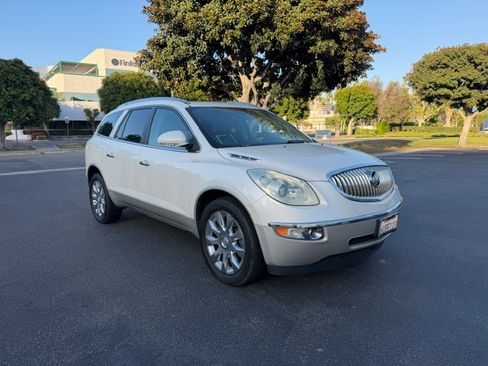 Used 2011 Buick Enclave 2WD CXL image 7