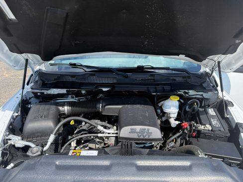 Used 2018 RAM 1500 2WD Crew Cab ST image 21