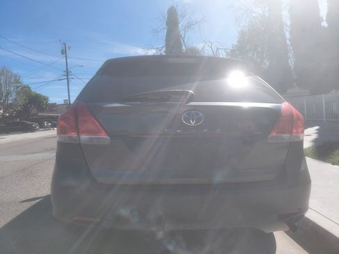 Used 2011 Toyota Venza image 3