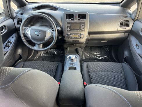 Used 2013 Nissan Leaf S image 21