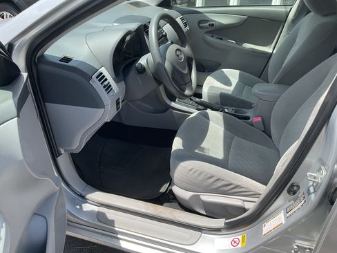 Used 2009 Toyota Corolla LE FWD image 11
