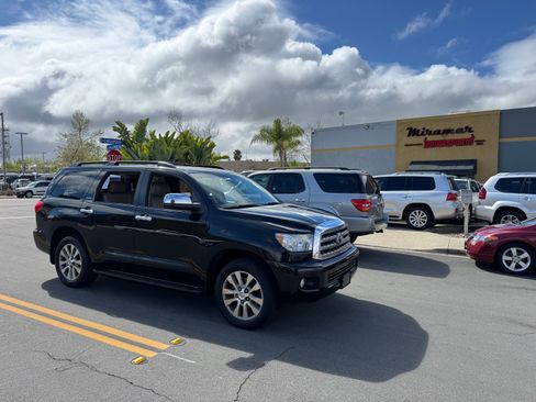 Used 2011 Toyota Sequoia Limited image 14