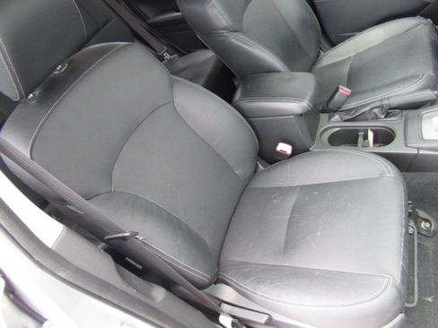 Used 2014 Subaru Forester 2.5i Touring AWD/4WD image 16
