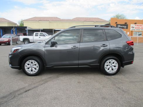 Used 2021 Subaru Forester 2.5i Premium Sport Utility 4D AWD/4WD image 1