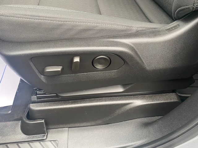 Used 2024 GMC Yukon 4WD SLE image 15