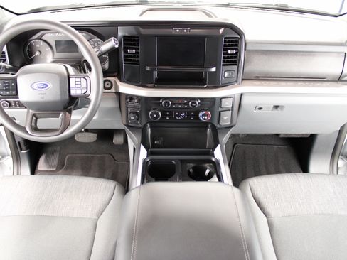 Used 2025 Ford F250 4x4 Crew Cab Super Duty image 5
