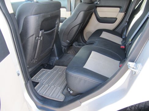 Used 2006 HUMMER H3 Luxury image 22
