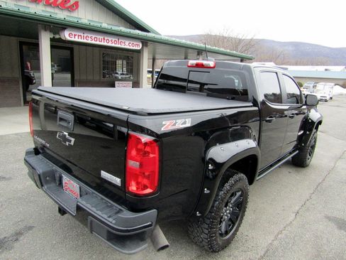 Used 2017 Chevrolet Colorado Z71 image 3