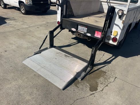 Used 2003 Ford F350 image 11