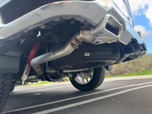 Used 2025 GMC Sierra 1500 SLT image 11