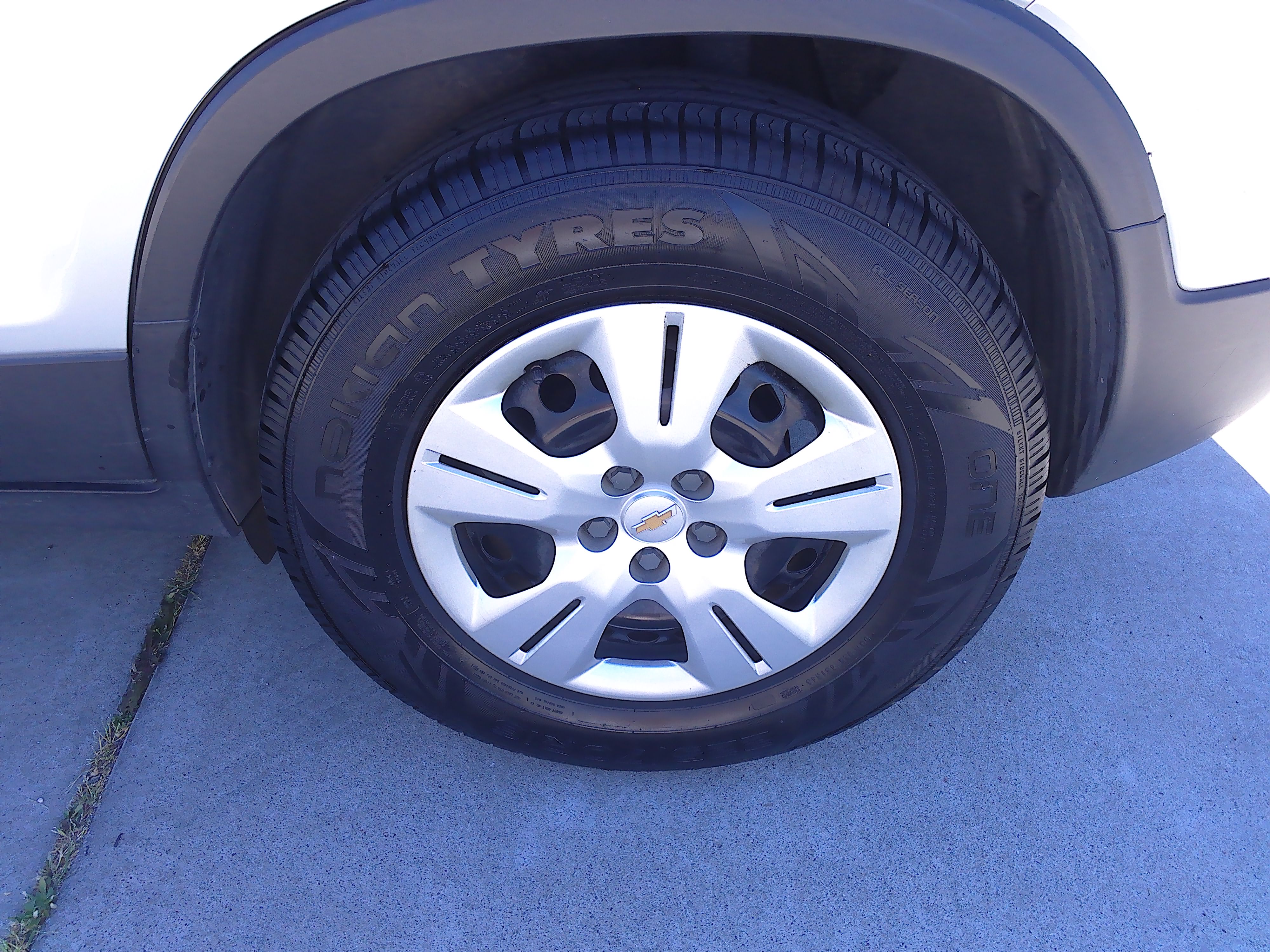 Used 2018 Chevrolet Trax LS FWD image 30