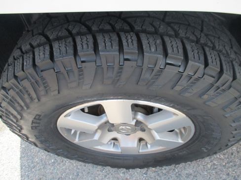 Used 2011 Nissan Xterra PRO-4X AWD/4WD image 18