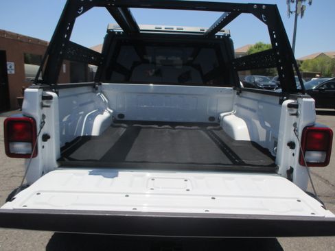 Used 2020 Jeep Gladiator Rubicon Pickup 4D 5 ft AWD/4WD image 20