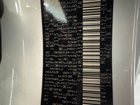 Used 2025 Toyota Corolla SE image 15