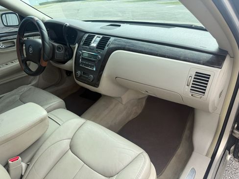 Used 2008 Cadillac DTS image 10