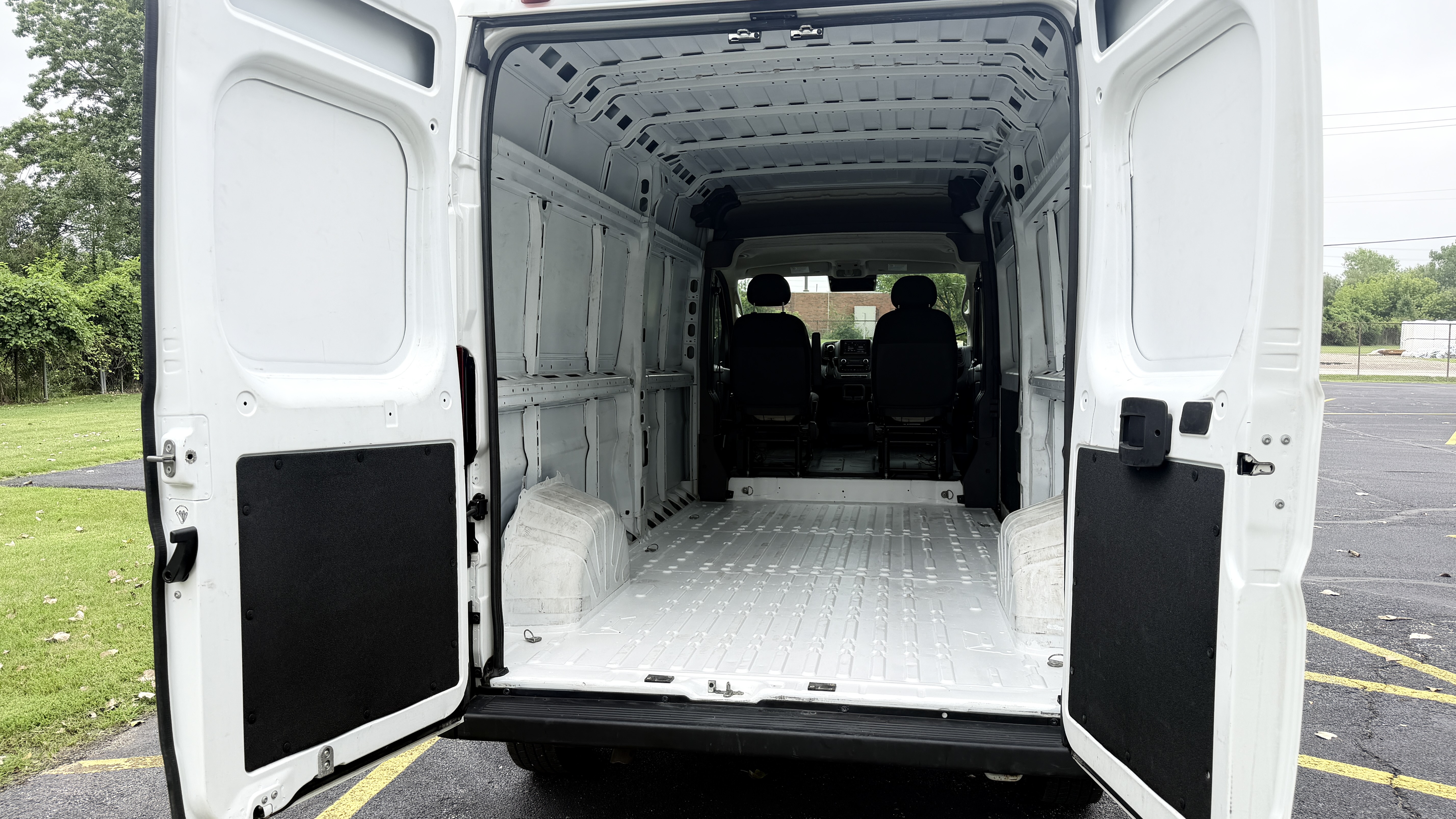 Used 2023 RAM ProMaster 2500 159 High Roof FWD image 8
