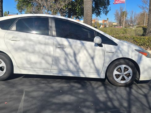 Used 2013 Toyota Prius Three image 5