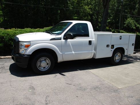 Used 2016 Ford F250 image 2