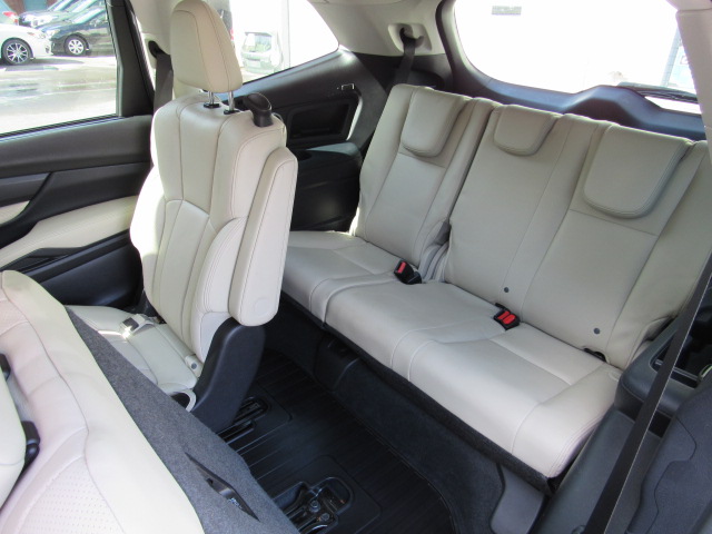 Used 2019 Subaru Ascent Limited 7-Passenger AWD/4WD image 17