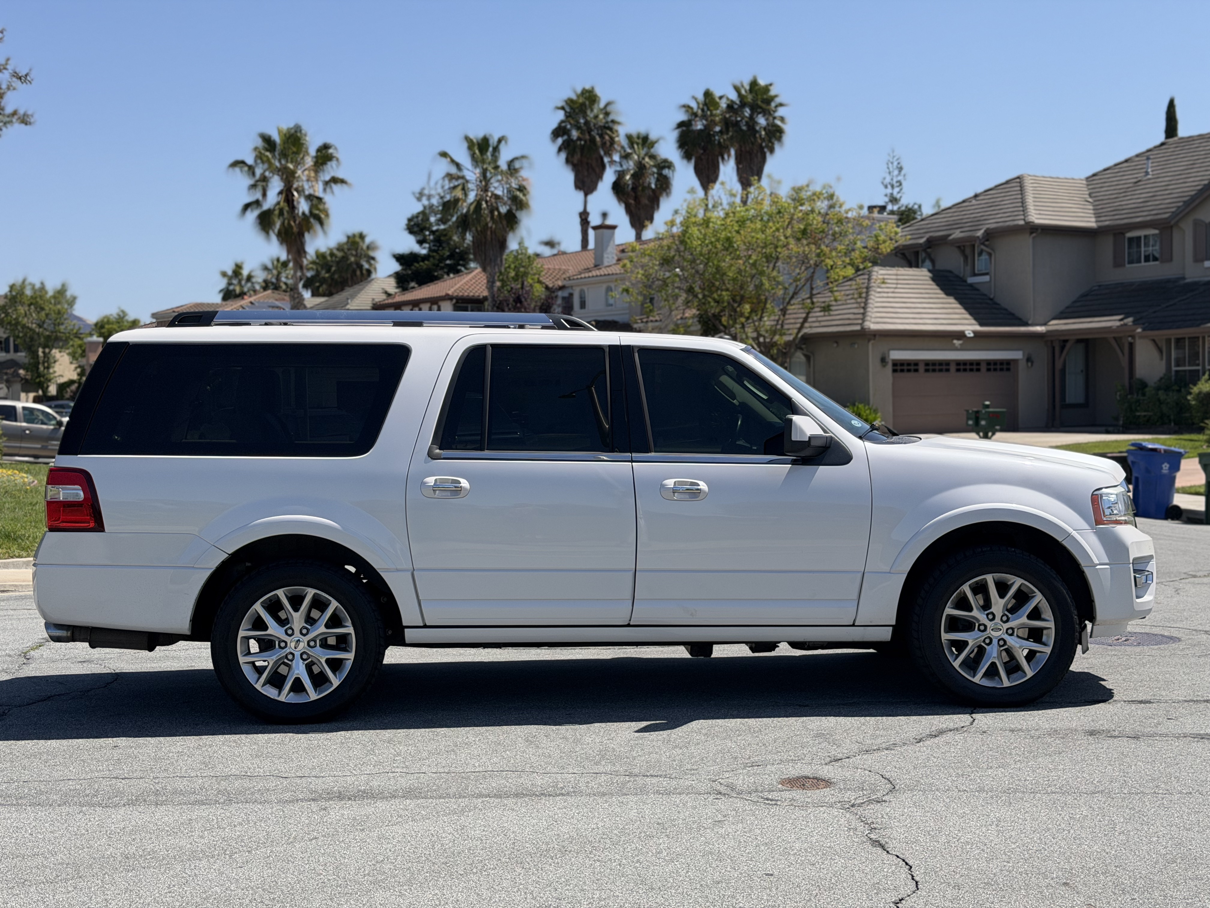 Used 2017 Ford Expedition EL 4WD Limited image 5