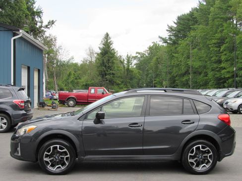 Used 2016 Subaru Crosstrek 2.0i Premium AWD/4WD image 4