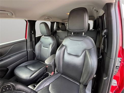 Used 2021 Jeep Renegade Limited image 16