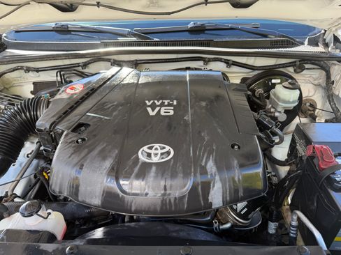 Used 2011 Toyota Tacoma PreRunner image 11