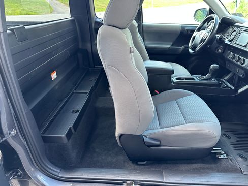 Used 2019 Toyota Tacoma image 15