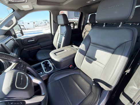 Used 2020 GMC Sierra 3500 Denali image 16
